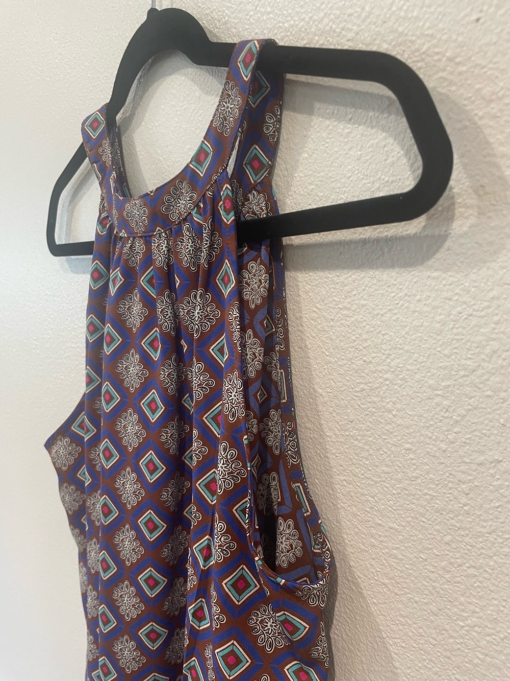 Bobeau Sleeveless Top With Bohemian-Inspired Floral & Geometric Print - Picture 8 of 9